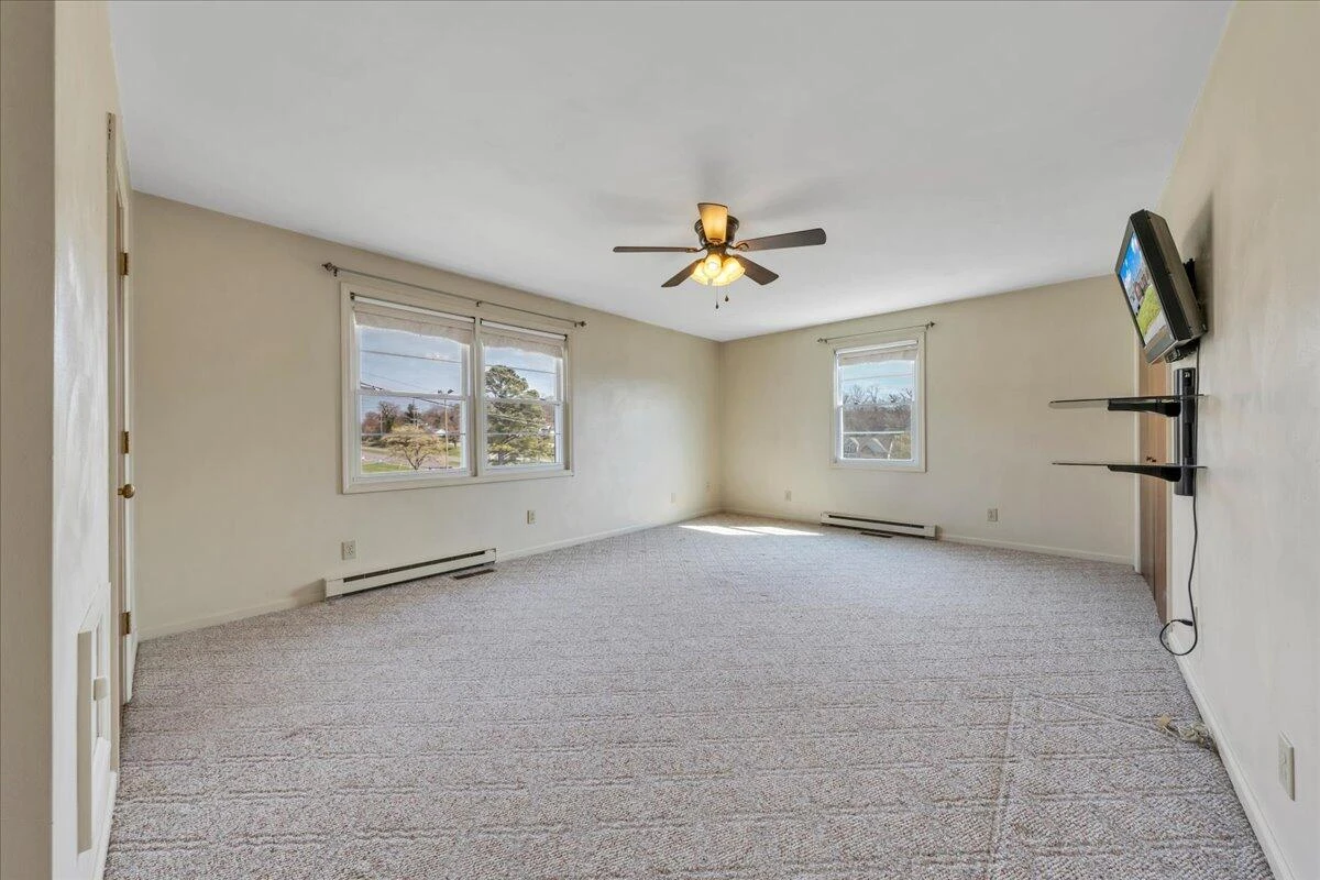 19 Hillmount DR - Photo 15