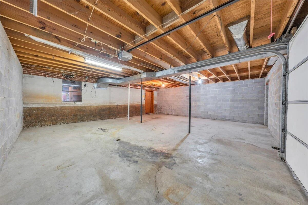 19 Hillmount DR - Photo 35
