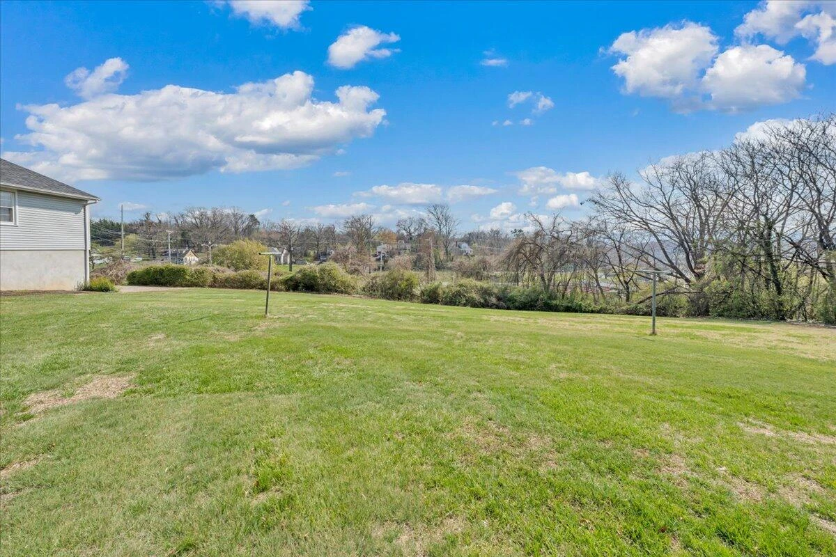 19 Hillmount DR - Photo 39