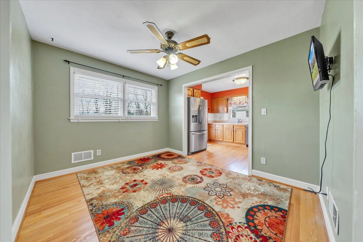 19 Hillmount DR - Photo 9