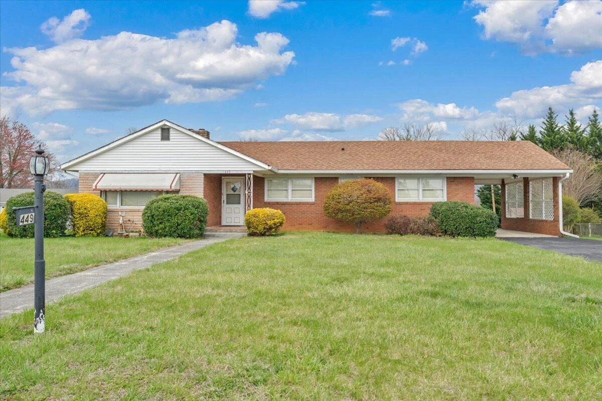449 Cameron DR