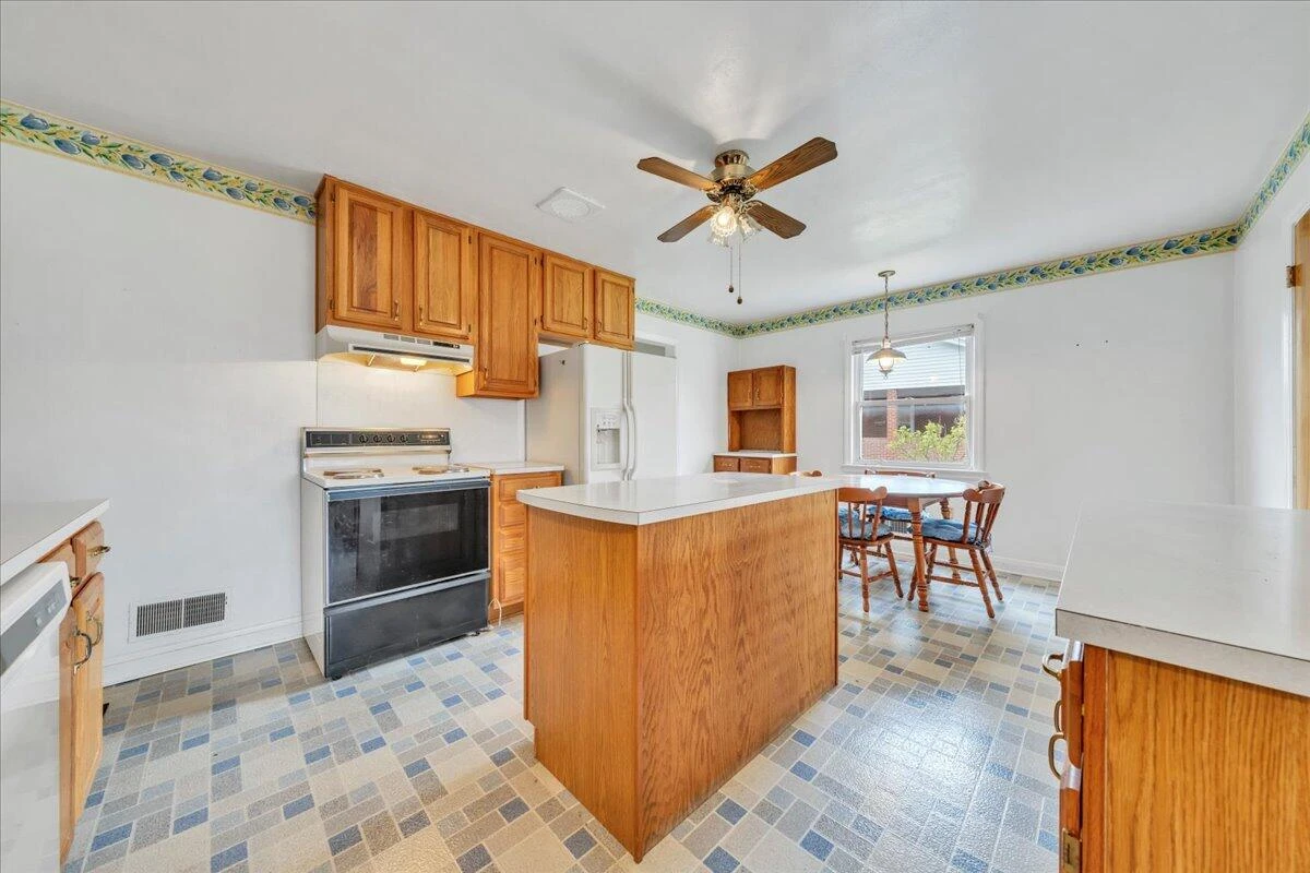 449 Cameron DR - Photo 14