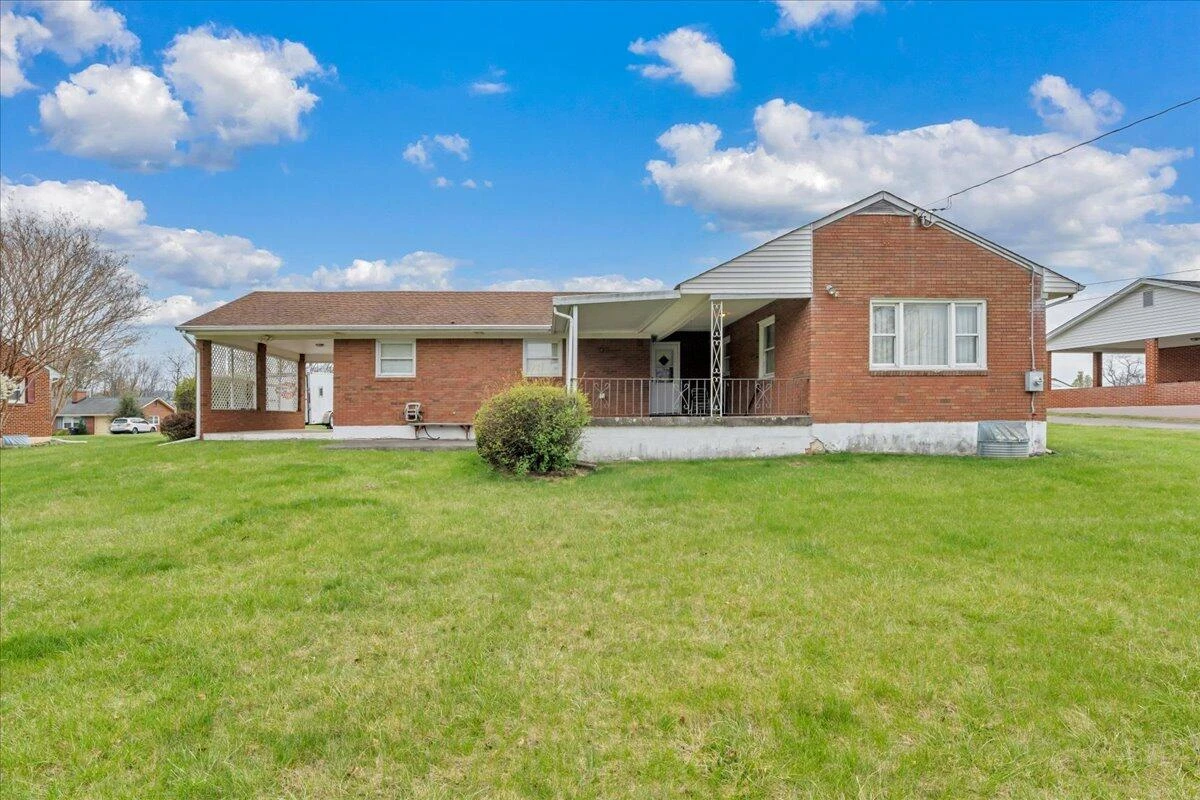 449 Cameron DR - Photo 32