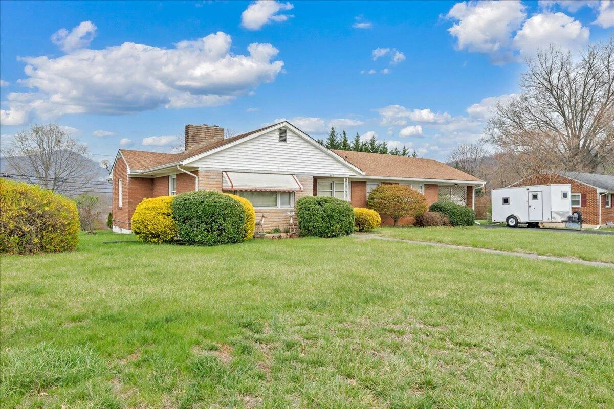 449 Cameron DR - Photo 39