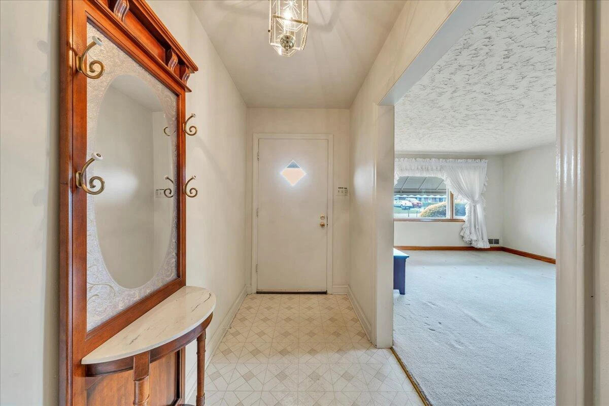 449 Cameron DR - Photo 6