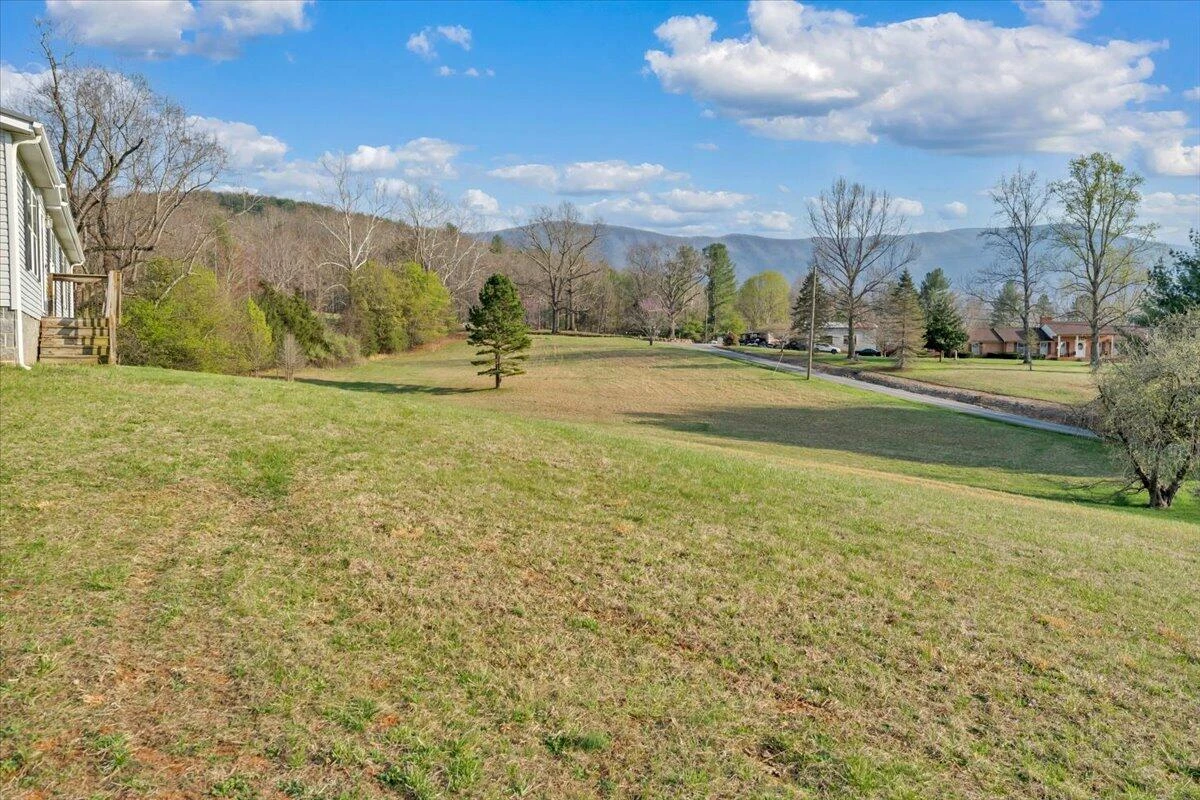 215 Cedar Bottom RD - Photo 2