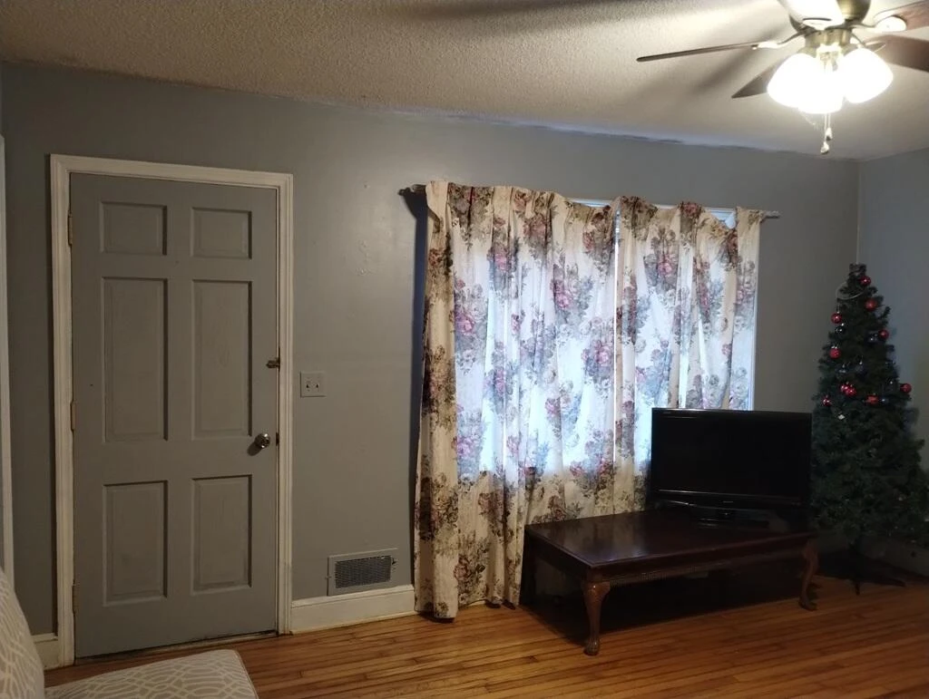 129 Townsend DR - Photo 4