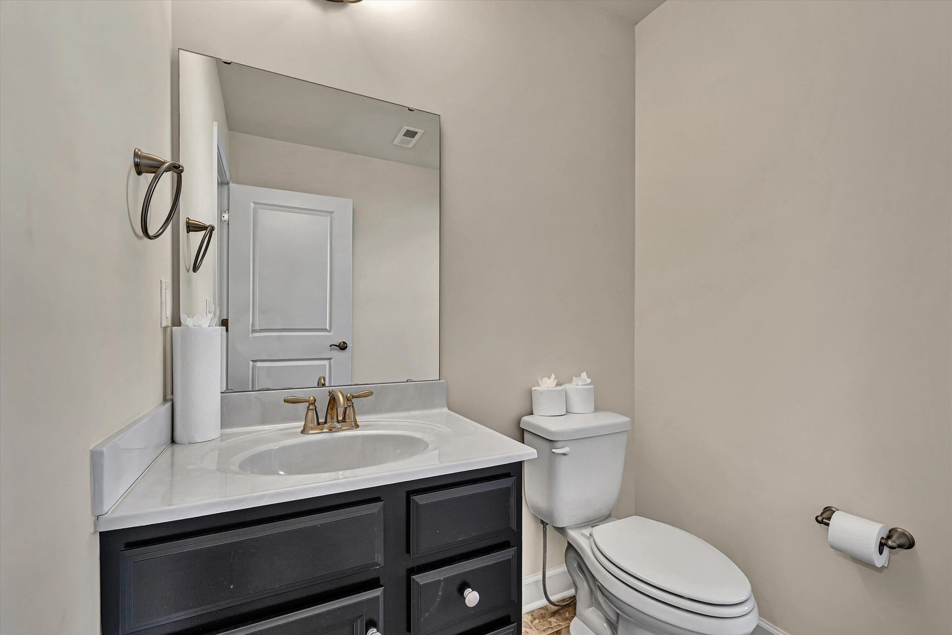 47 Broad ST - Photo 10
