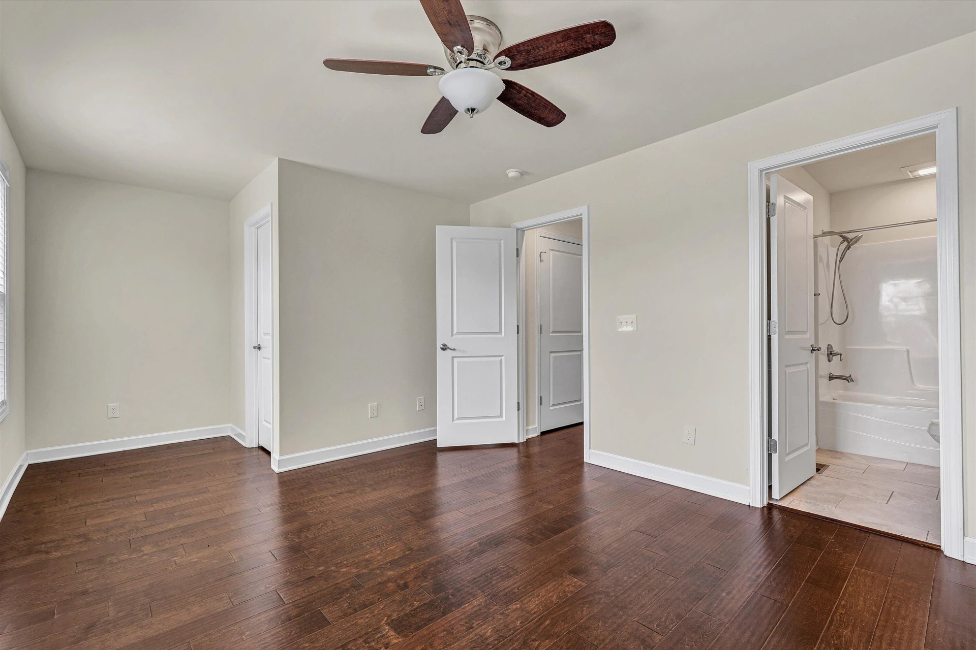 47 Broad ST - Photo 29