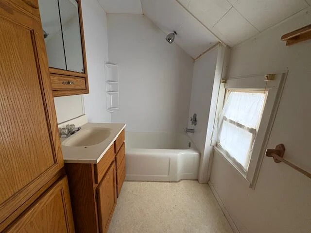 508 Railroad AVE - Photo 4
