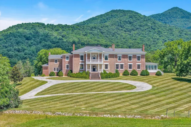 1066 Greyledge RD, Buchanan, VA, 24066