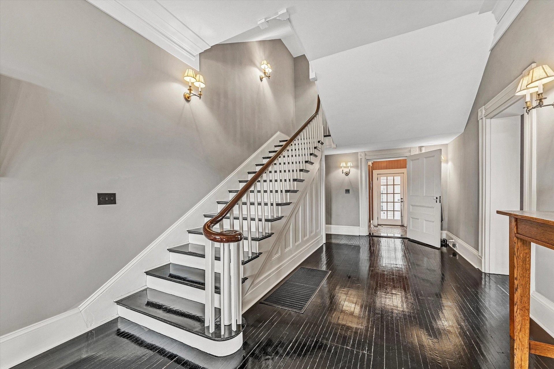 1066 Greyledge RD - Photo 14