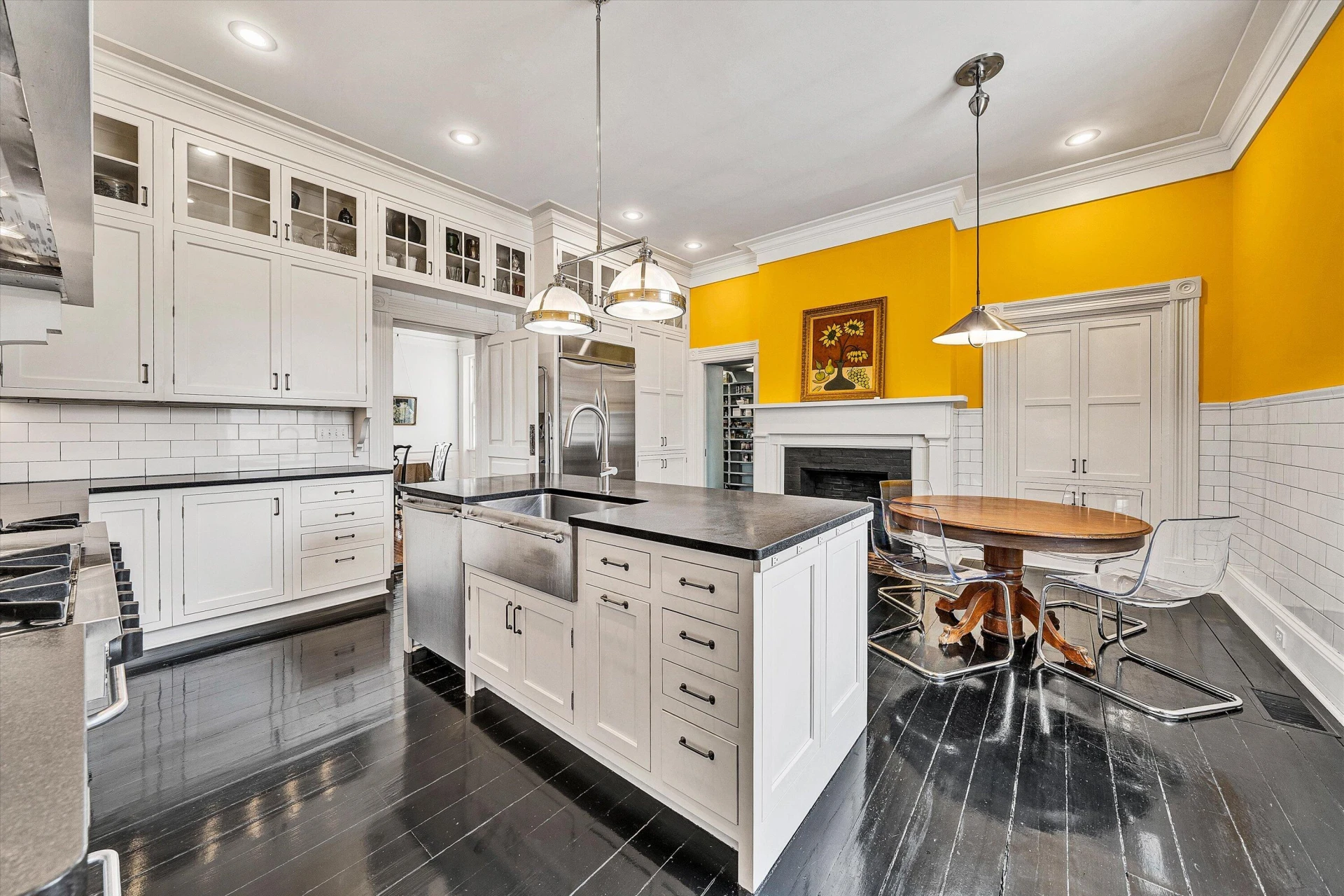 1066 Greyledge RD - Photo 5