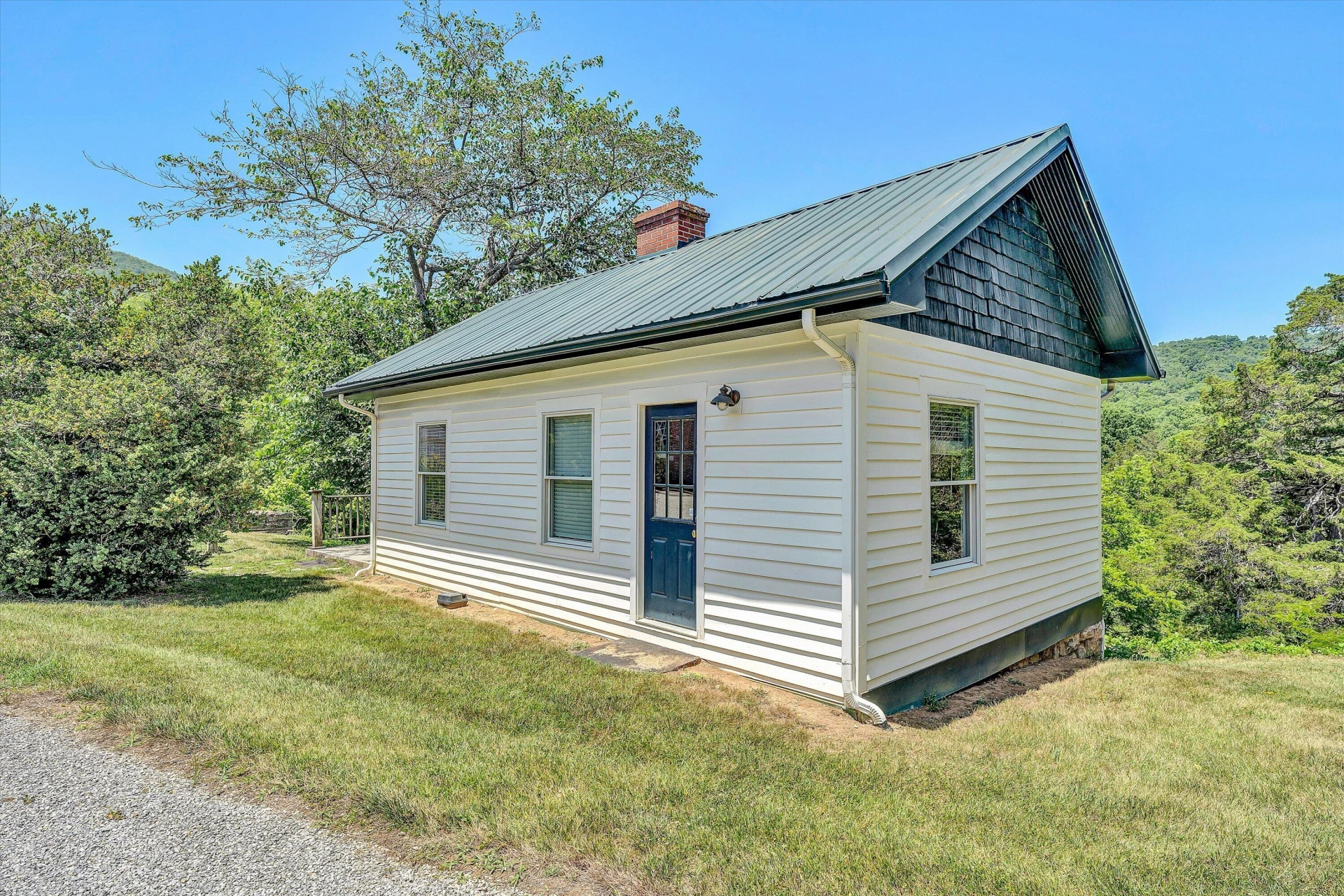 1066 Greyledge RD - Photo 74