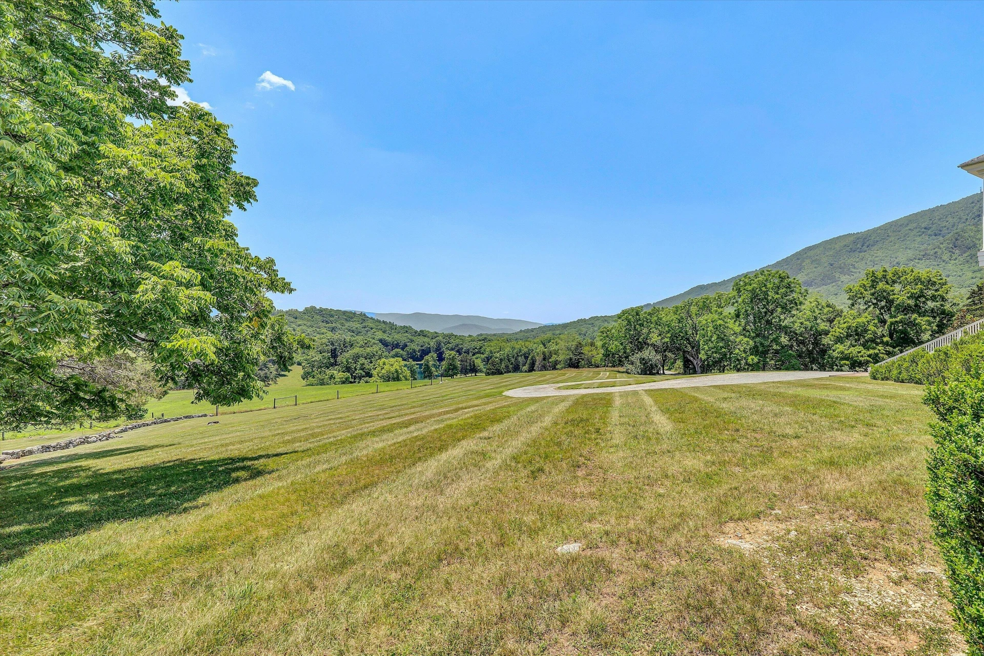 1066 Greyledge RD - Photo 76