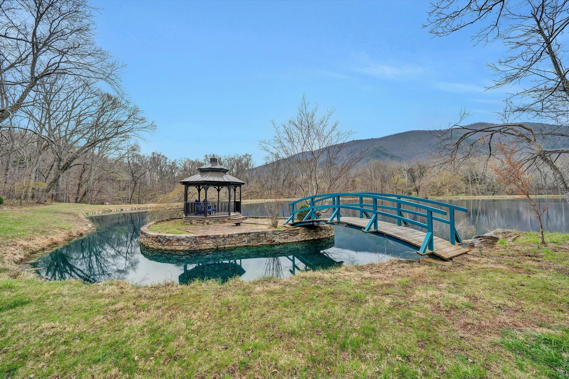 1066 Greyledge RD - Photo 107