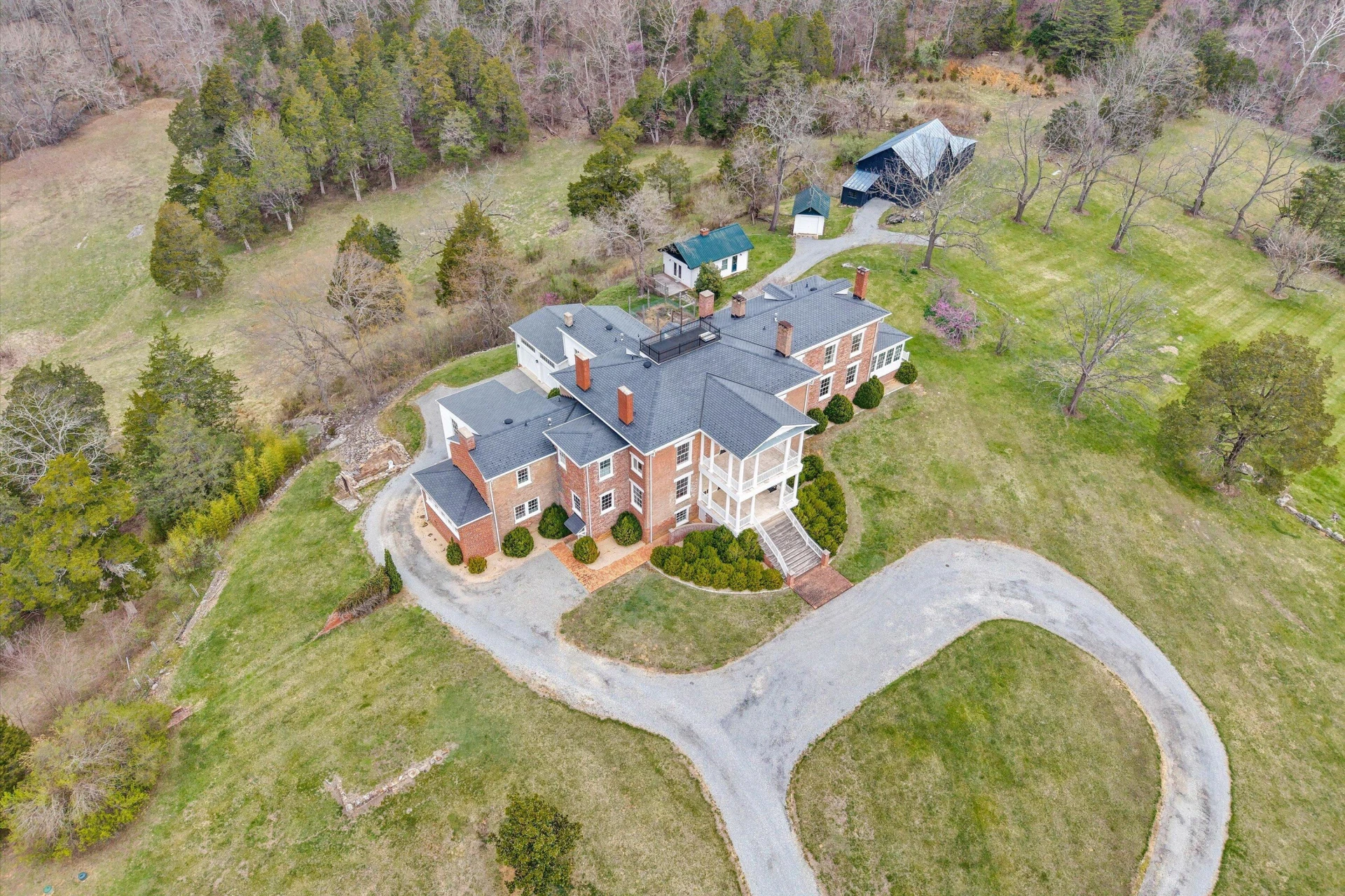 1066 Greyledge RD - Photo 12