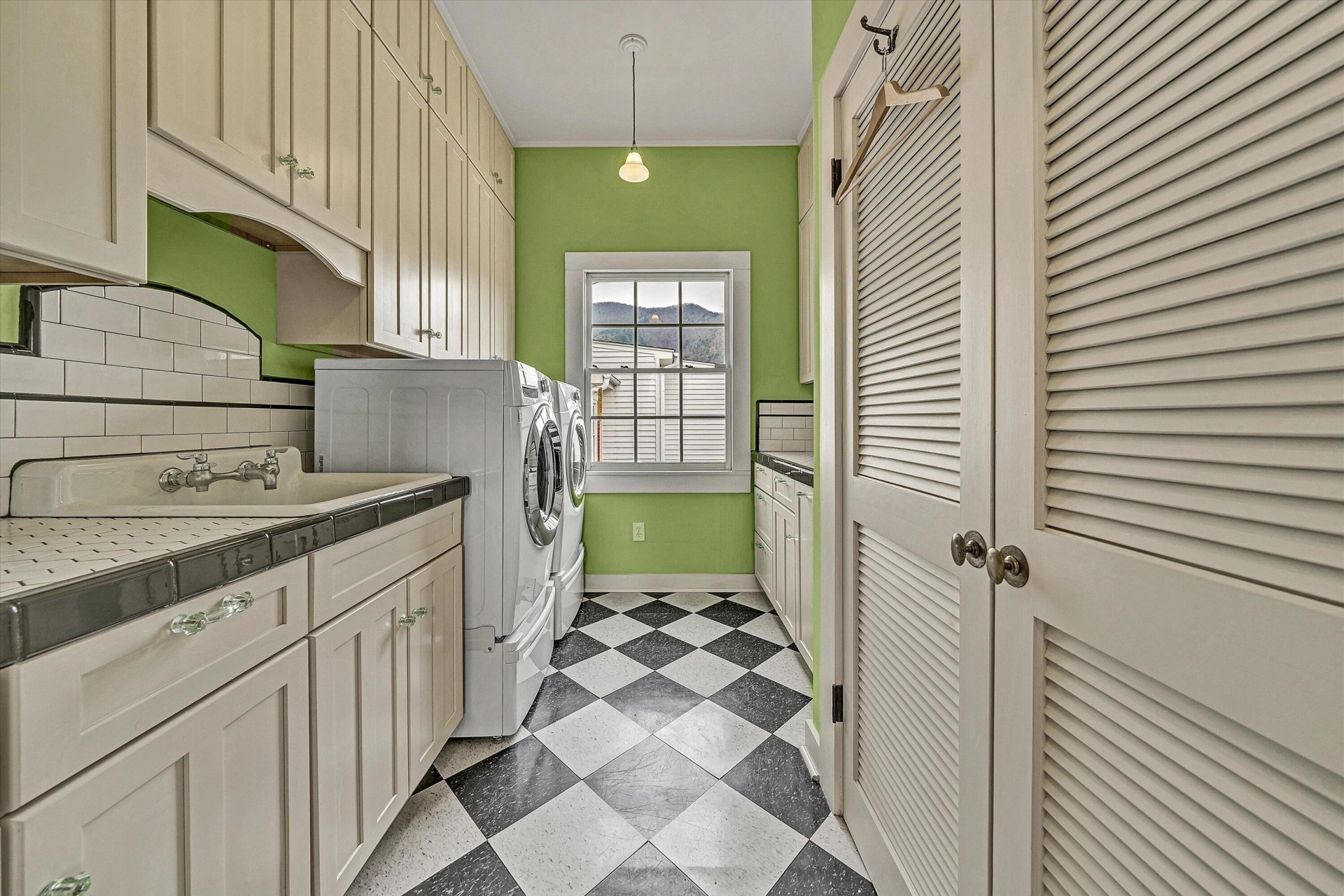 1066 Greyledge RD - Photo 70