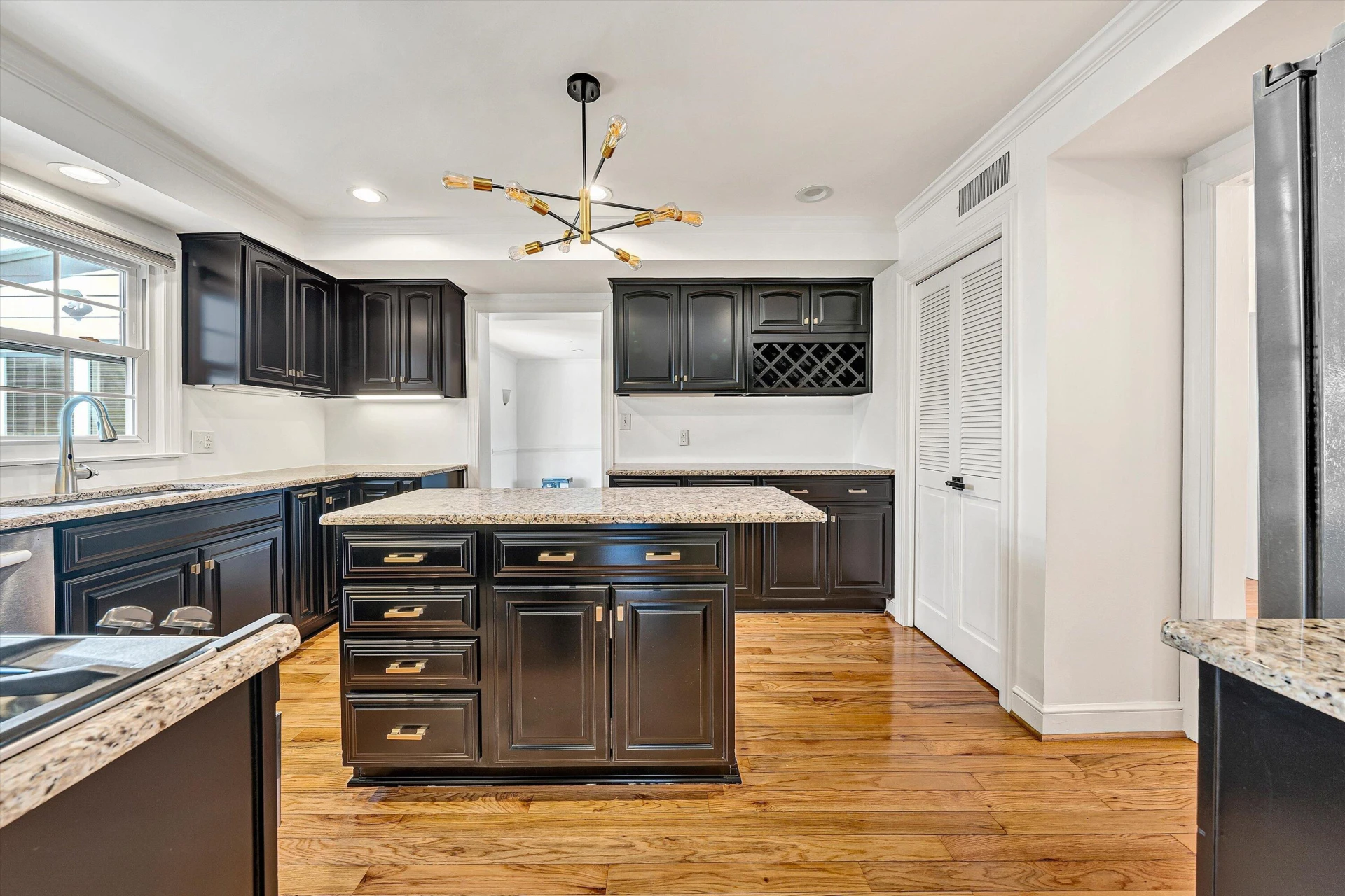 3725 Dogwood LN SW - Photo 10