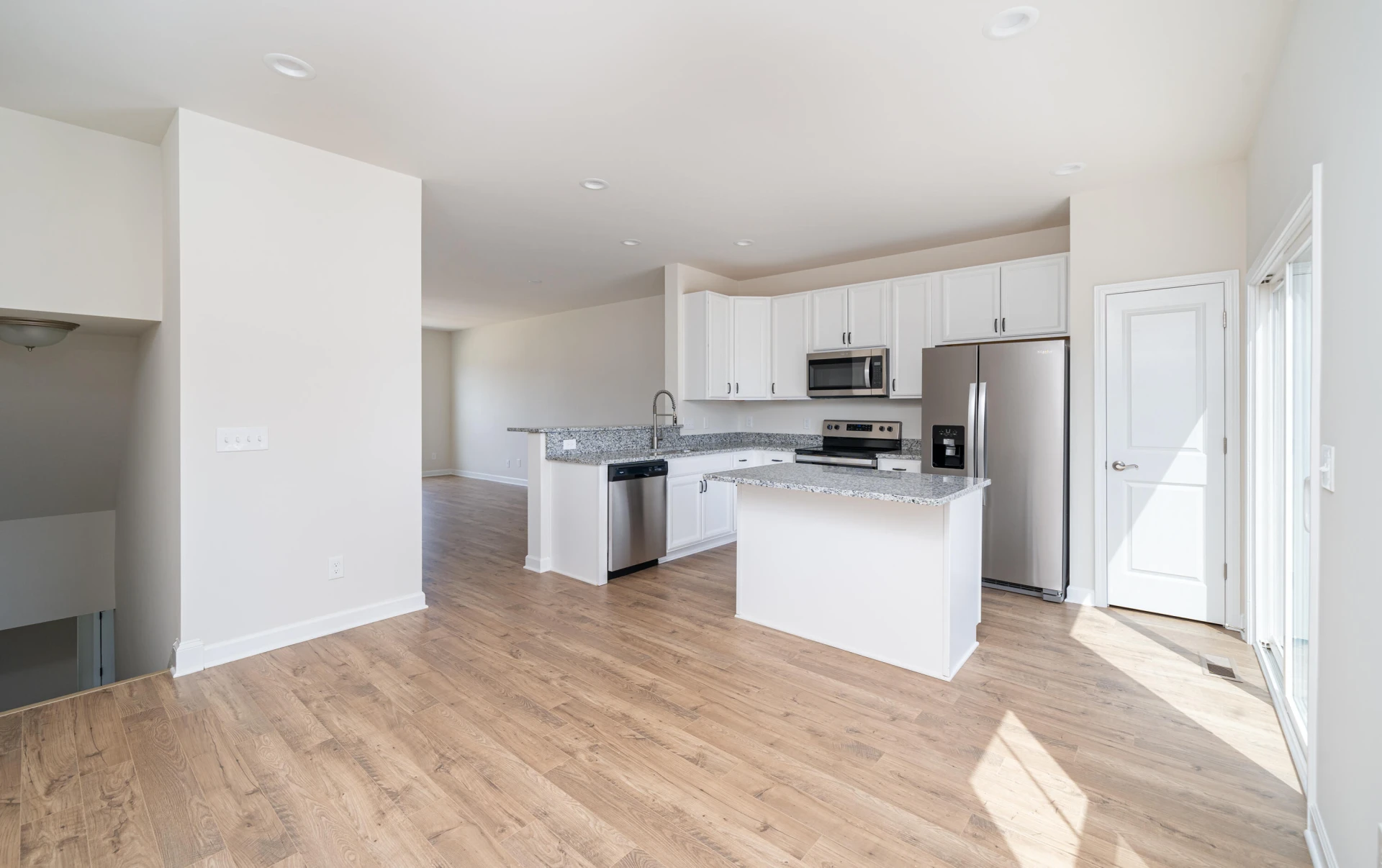 104 Colony AVE - Photo 8