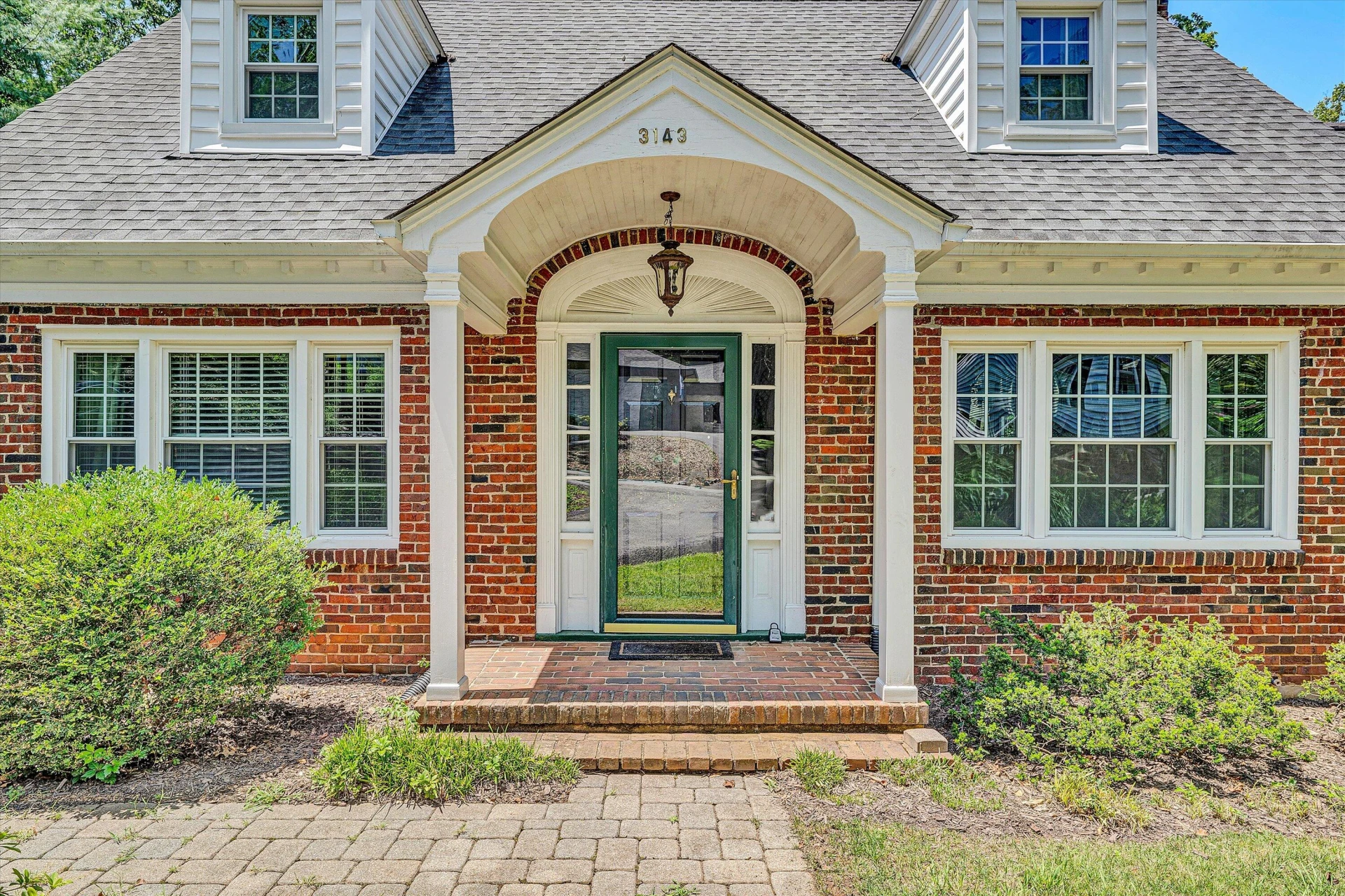 3143 W Ridge RD SW