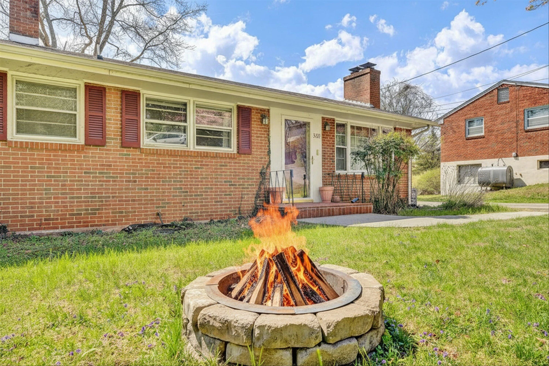 3321 Ledgewood AVE - Photo 3