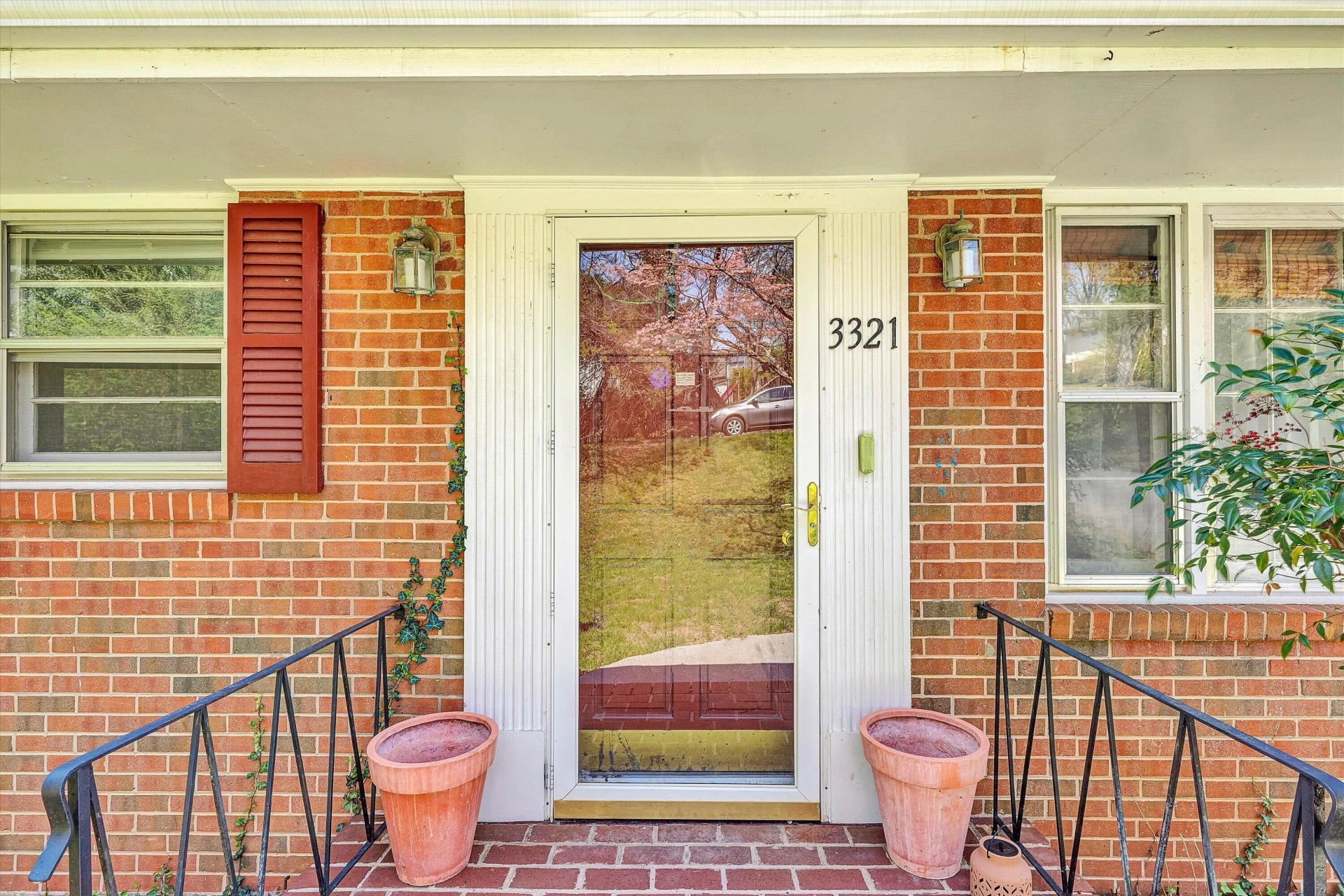 3321 Ledgewood AVE - Photo 5
