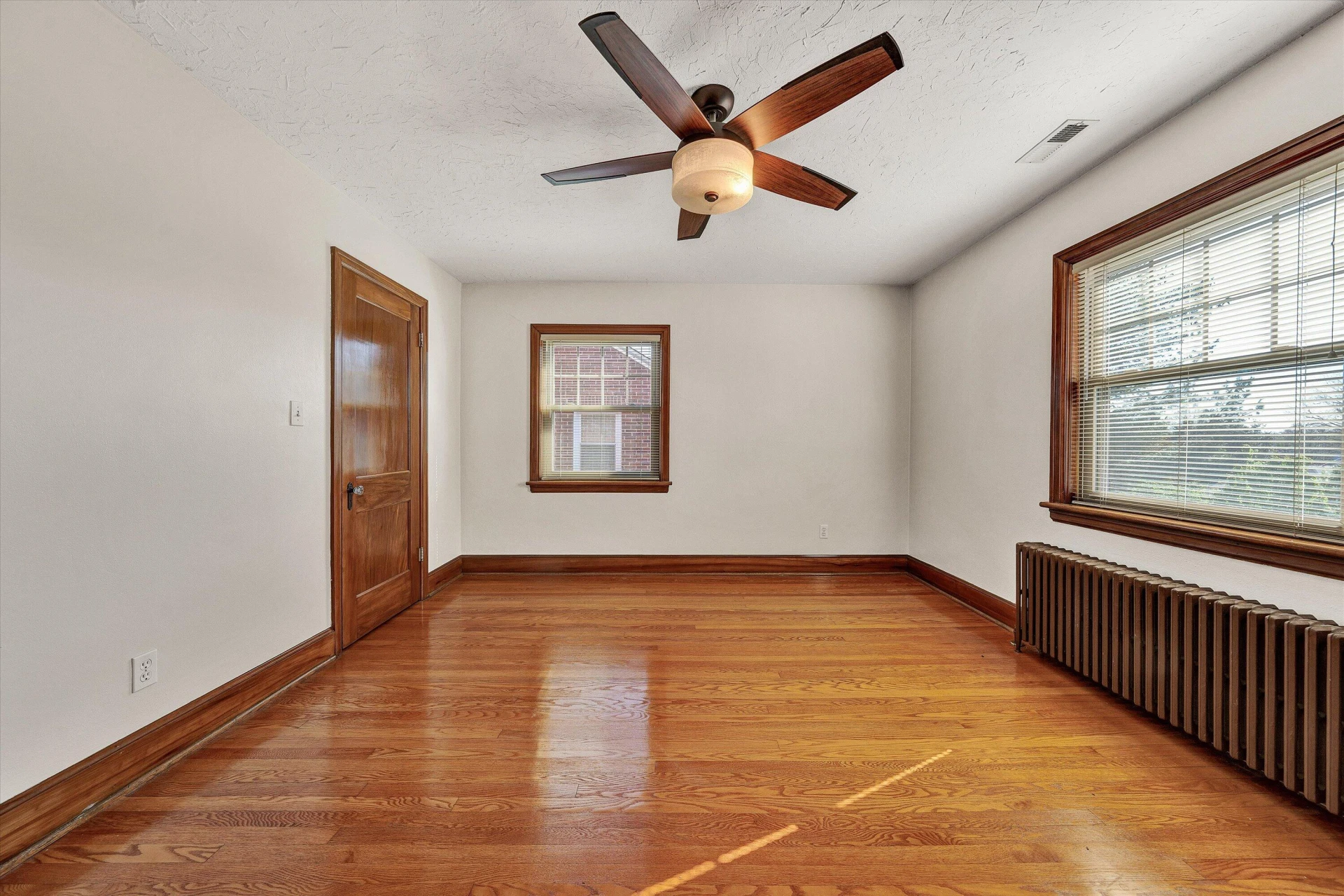2903 Huntington BLVD NW - Photo 32