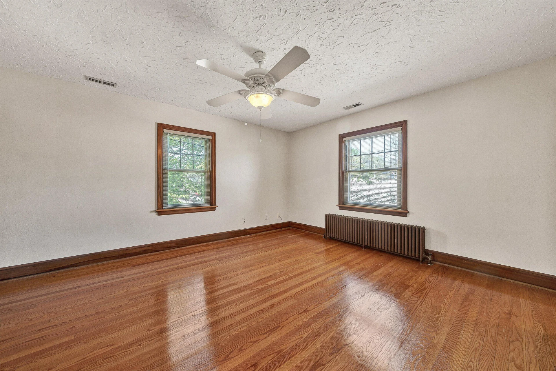 2903 Huntington BLVD NW - Photo 33