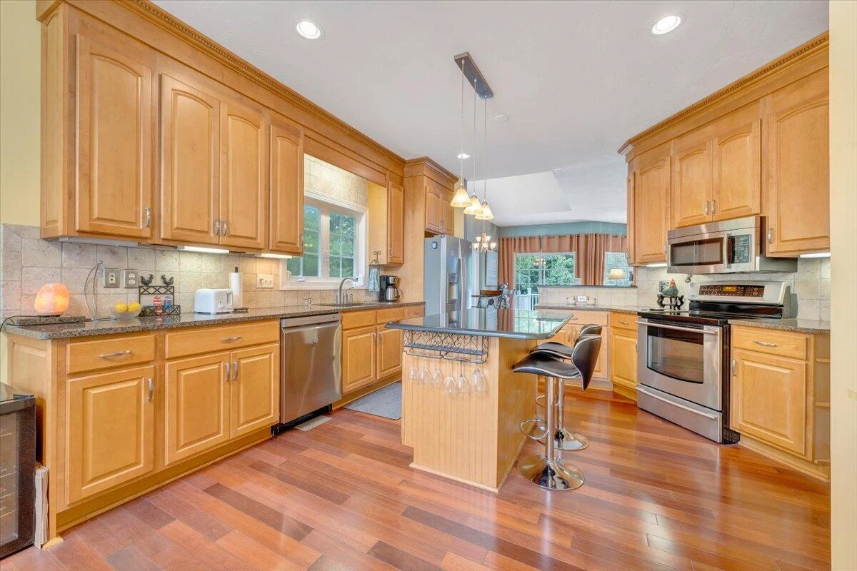 1914 Buccaneer RD - Photo 13