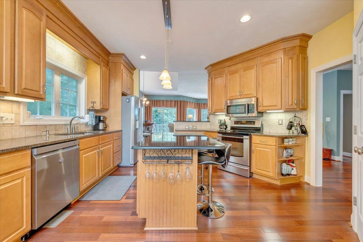 1914 Buccaneer RD - Photo 14