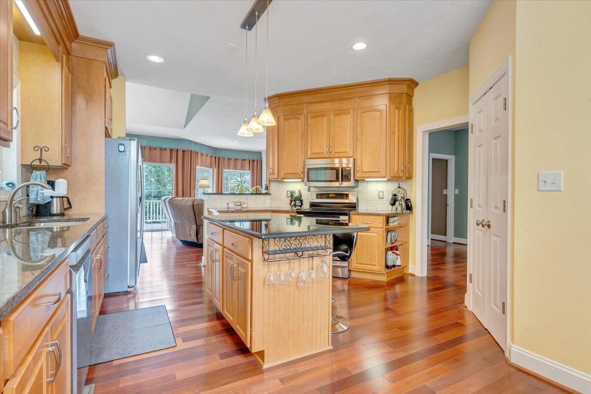 1914 Buccaneer RD - Photo 15