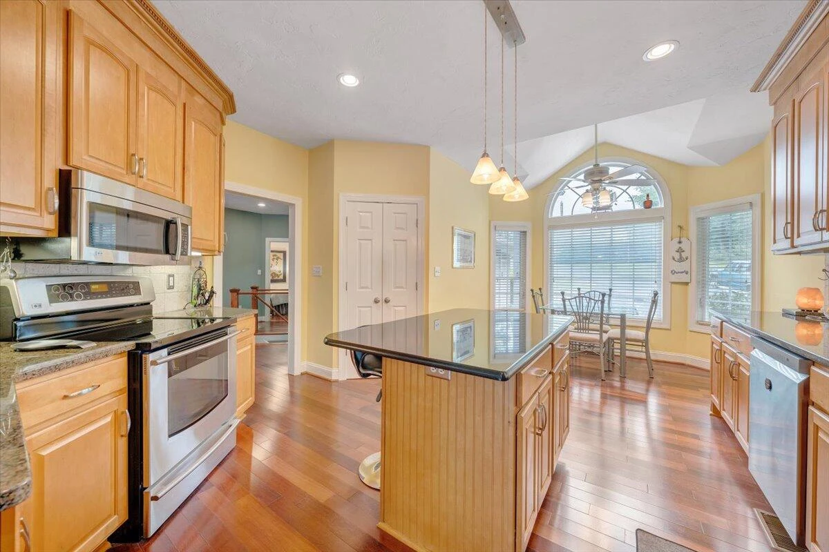 1914 Buccaneer RD - Photo 17