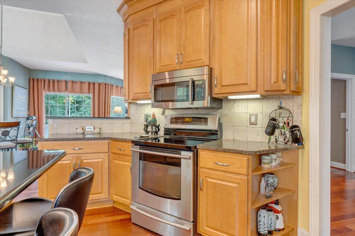 1914 Buccaneer RD - Photo 19
