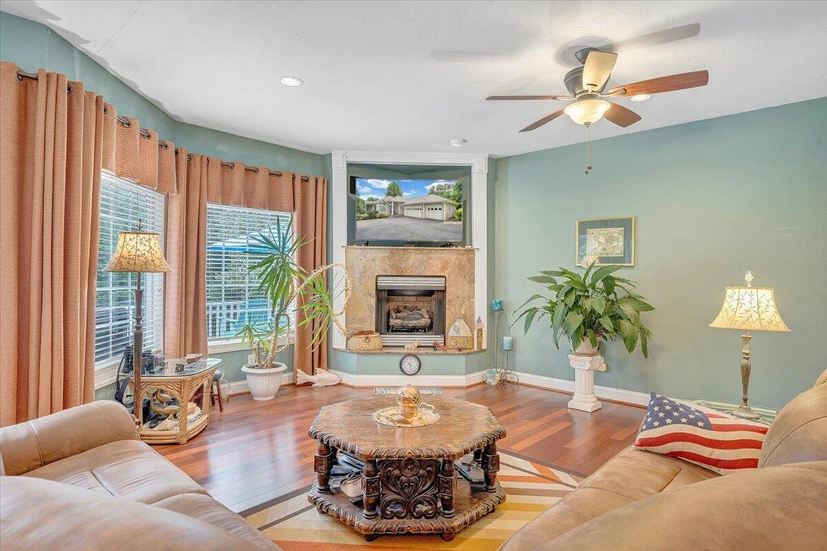 1914 Buccaneer RD - Photo 25