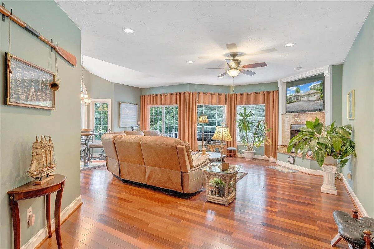 1914 Buccaneer RD - Photo 27
