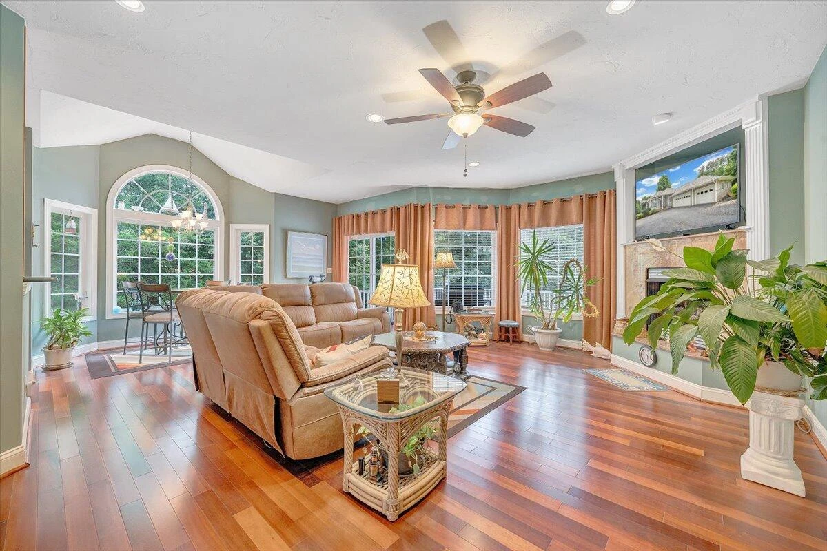 1914 Buccaneer RD - Photo 28