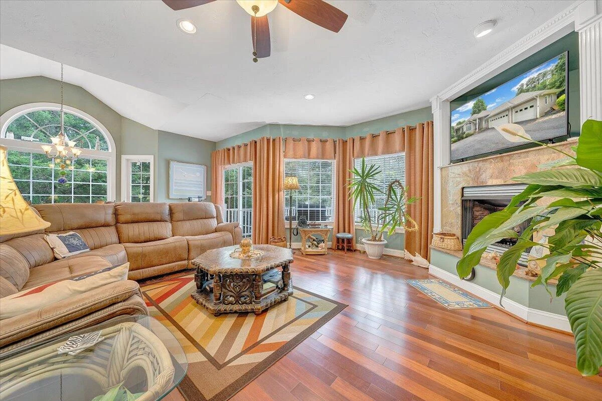 1914 Buccaneer RD - Photo 29