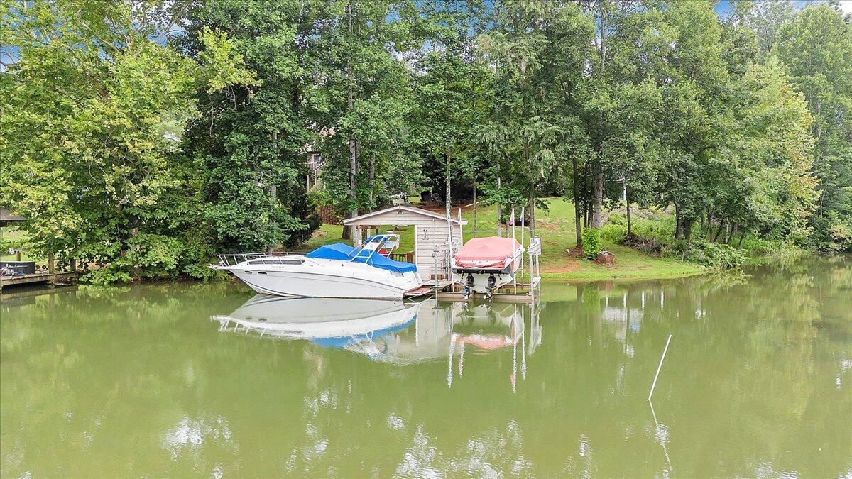 1914 Buccaneer RD - Photo 3