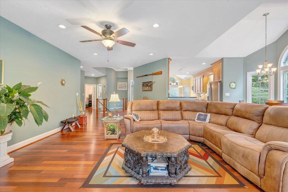 1914 Buccaneer RD - Photo 31
