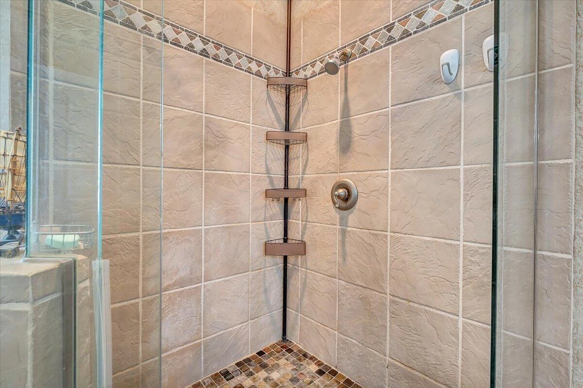 1914 Buccaneer RD - Photo 45