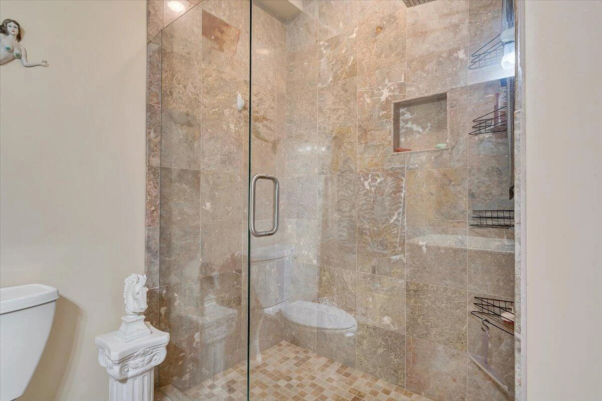 1914 Buccaneer RD - Photo 52