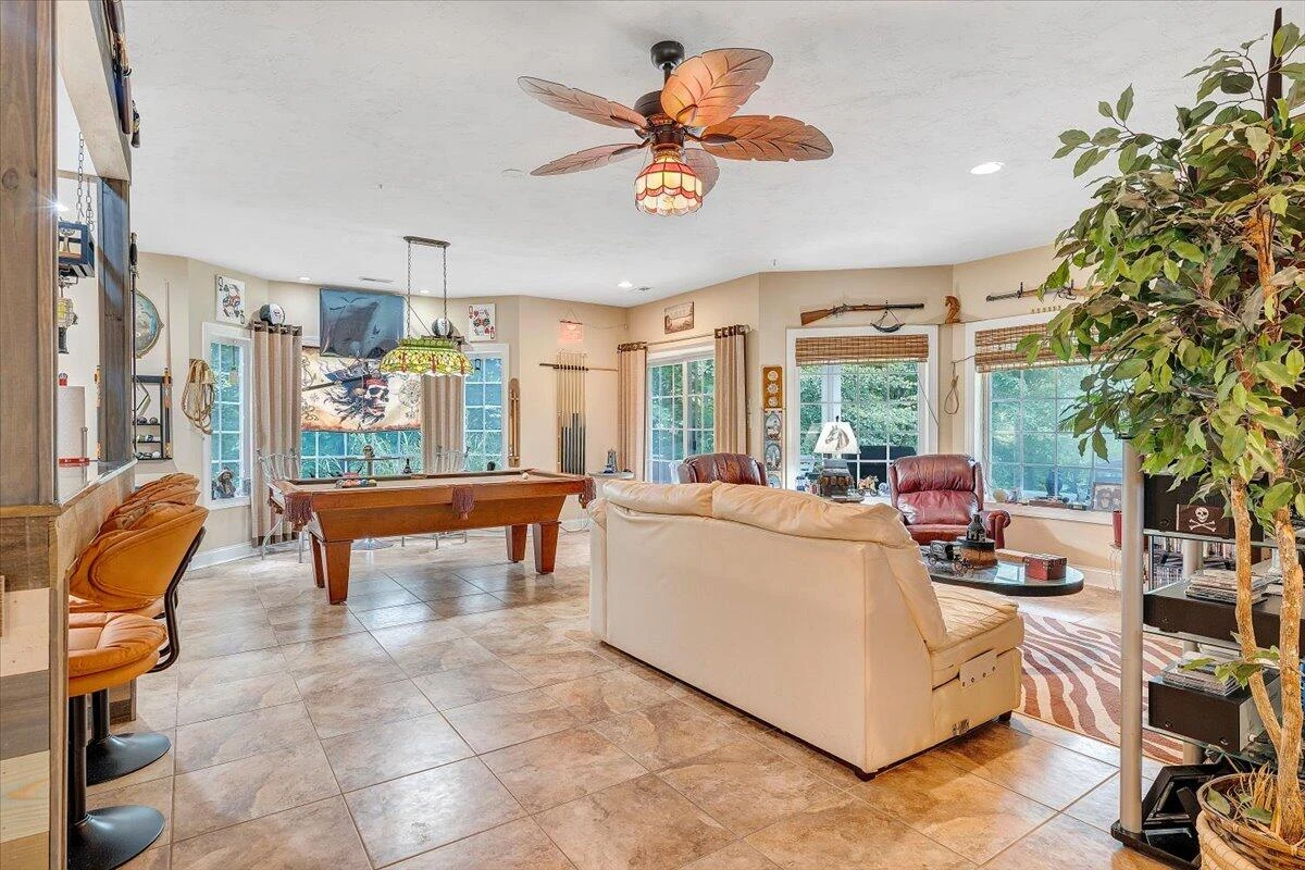 1914 Buccaneer RD - Photo 59