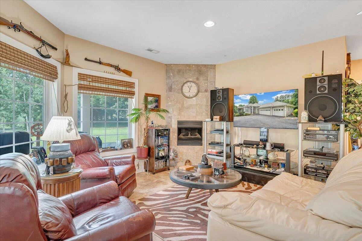 1914 Buccaneer RD - Photo 66