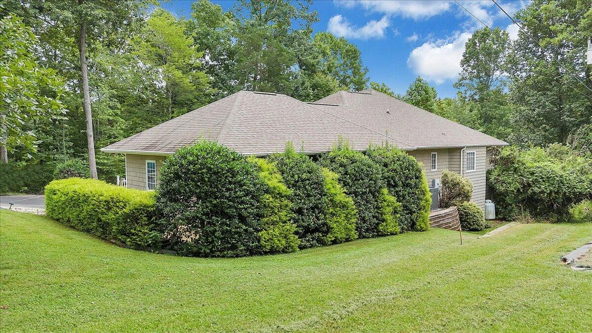 1914 Buccaneer RD - Photo 80