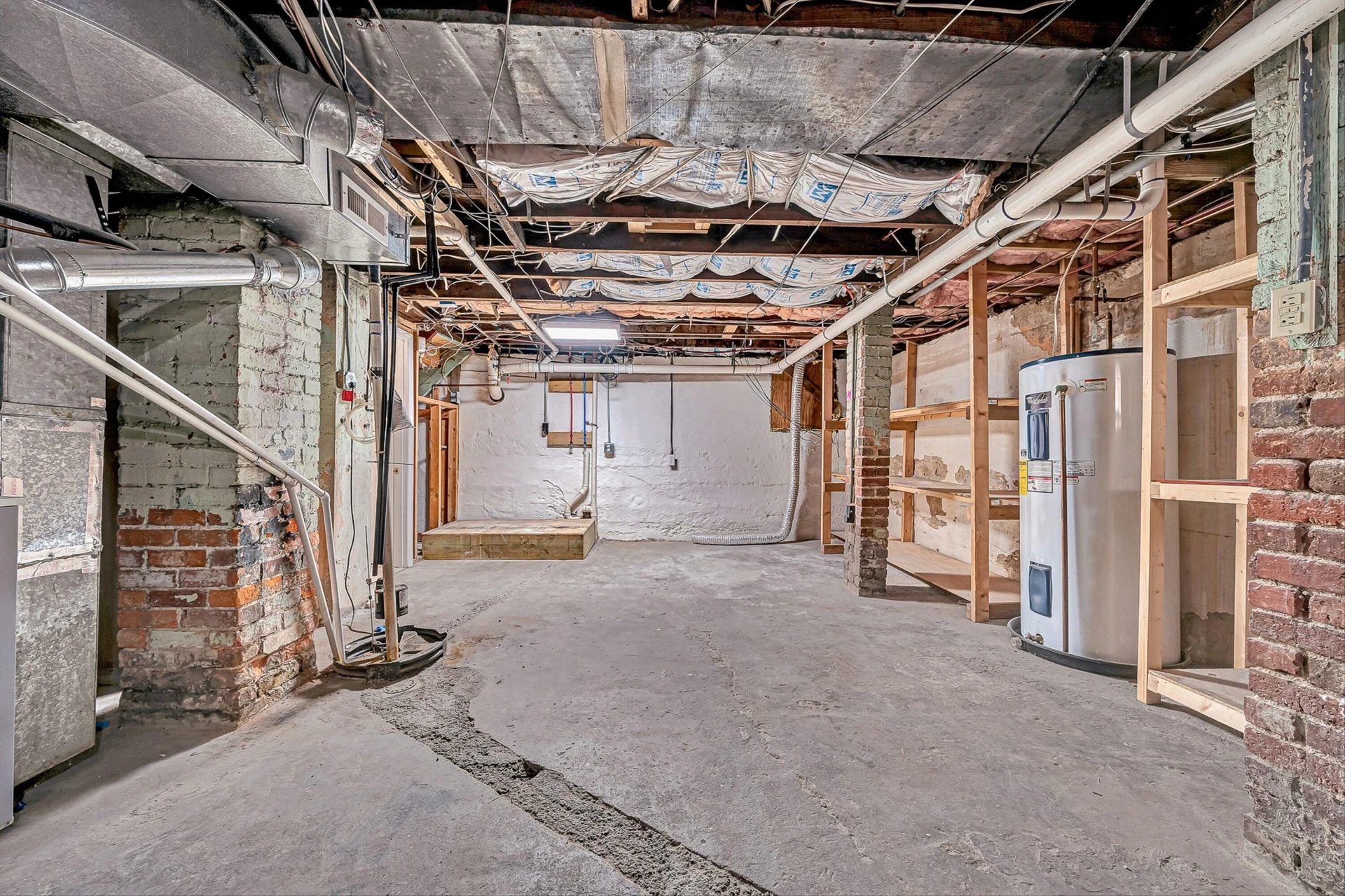 1001 Woodrow AVE SE - Photo 31