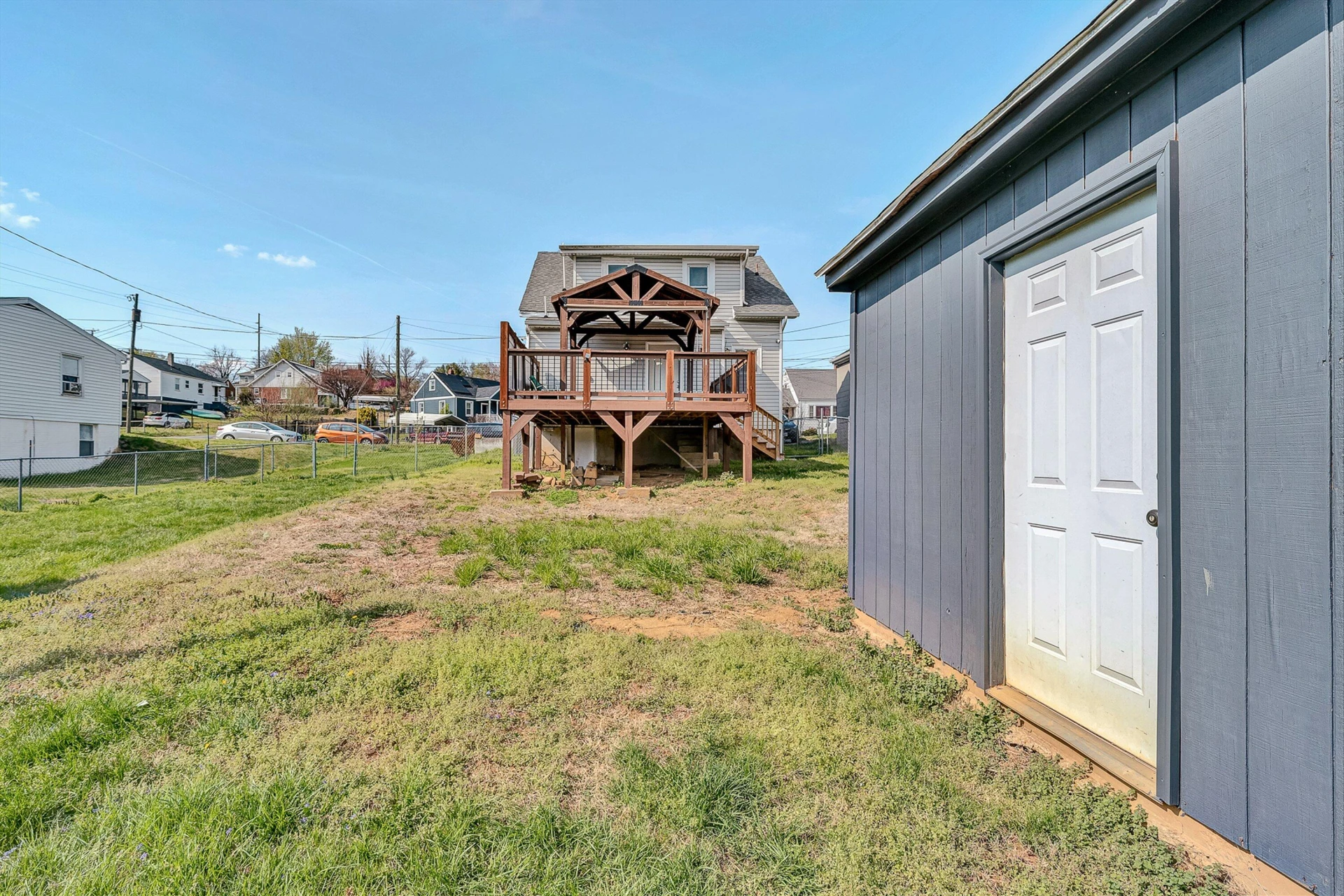 1001 Woodrow AVE SE - Photo 35