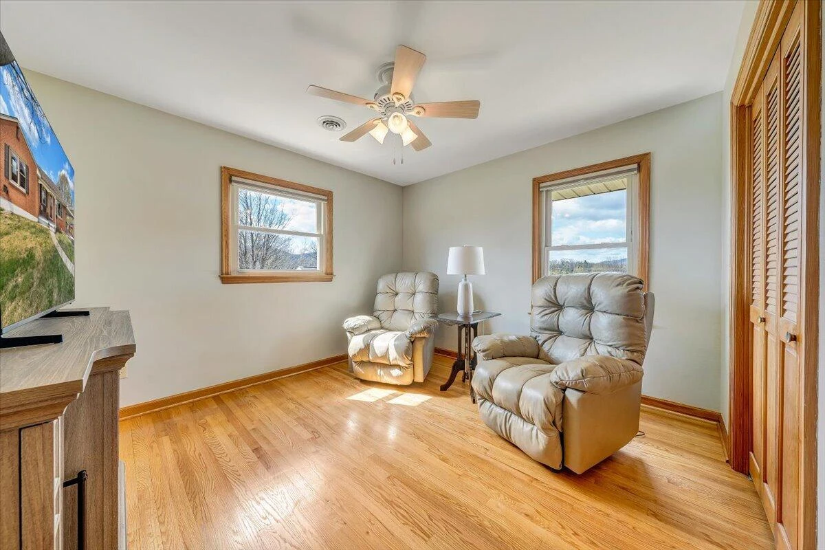 403 Lake AVE - Photo 19