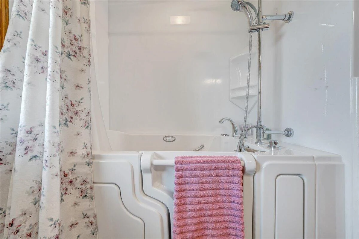 403 Lake AVE - Photo 24
