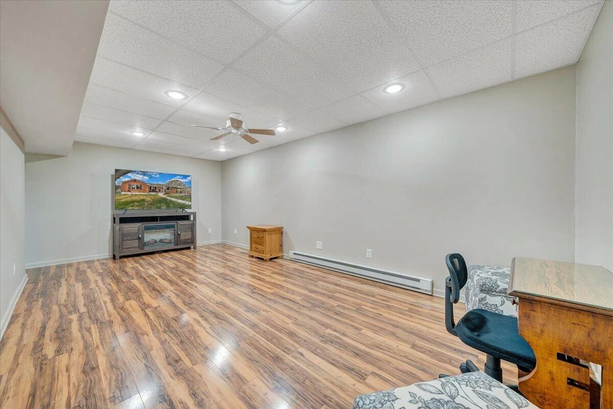 403 Lake AVE - Photo 25